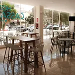 Cassandra Hotel