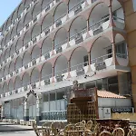 Cassandra Hotel